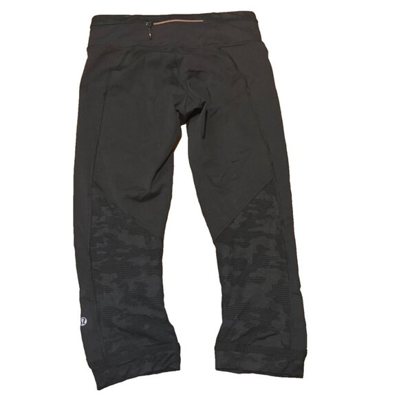 Lululemon Run For Days Crops Deep Green Camo Back Pocket Size 4 - Picture 1 of 5